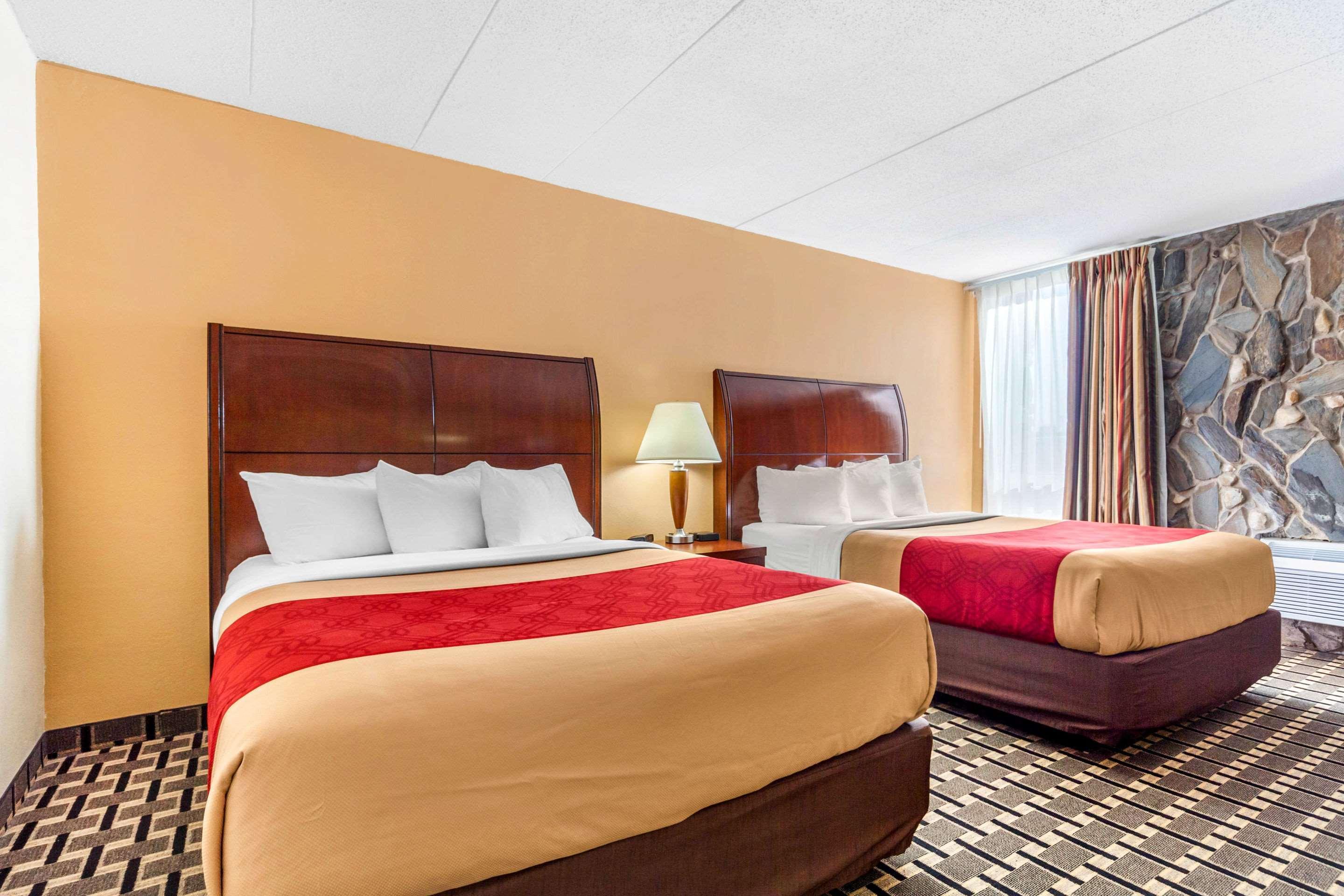 Econo Lodge Inn & Suites Brookings Eksteriør billede