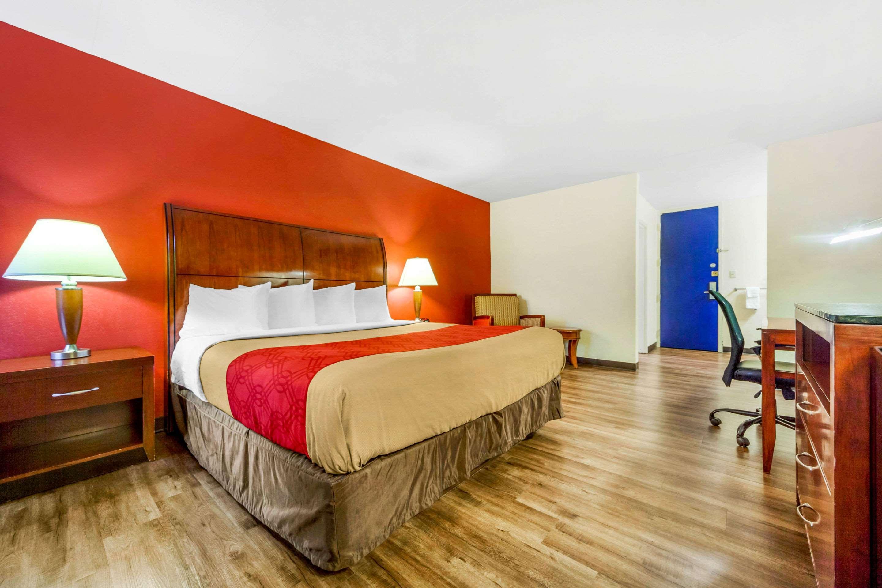 Econo Lodge Inn & Suites Brookings Eksteriør billede