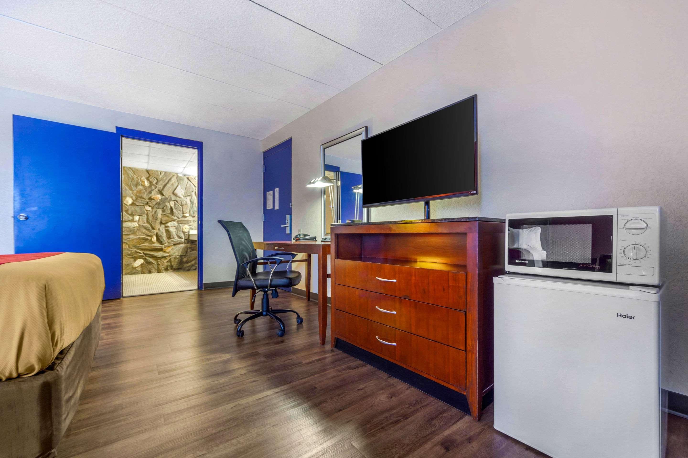 Econo Lodge Inn & Suites Brookings Eksteriør billede