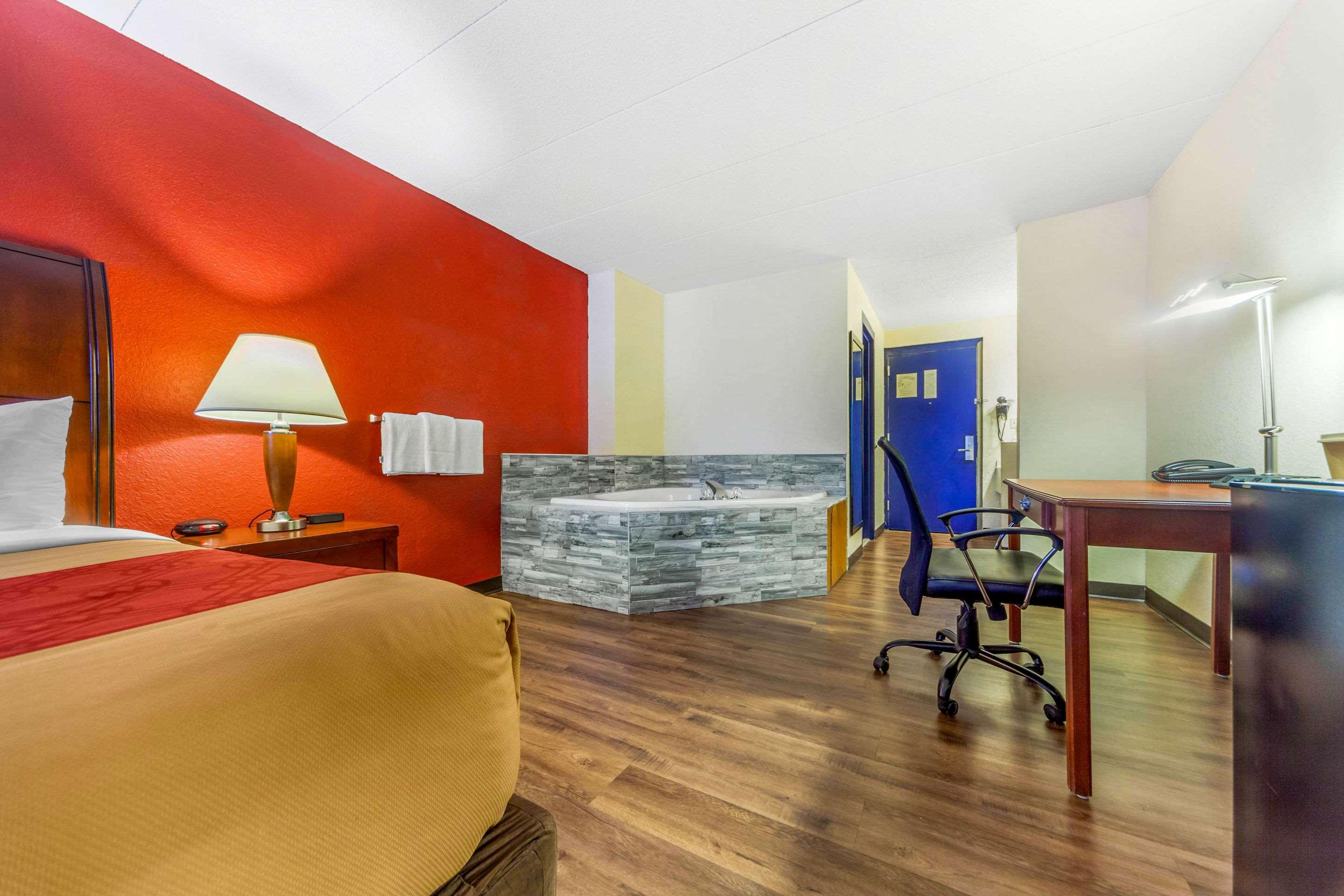 Econo Lodge Inn & Suites Brookings Eksteriør billede