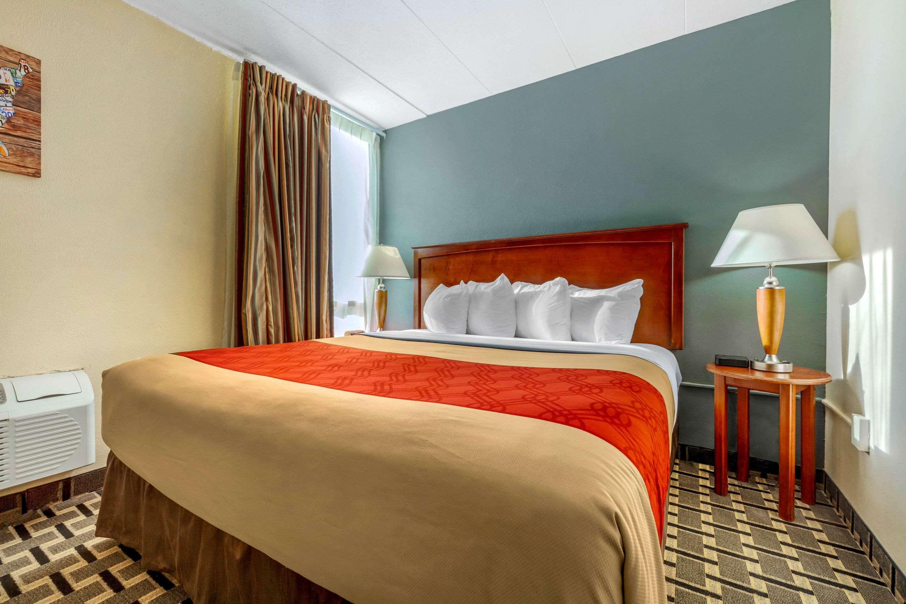Econo Lodge Inn & Suites Brookings Eksteriør billede