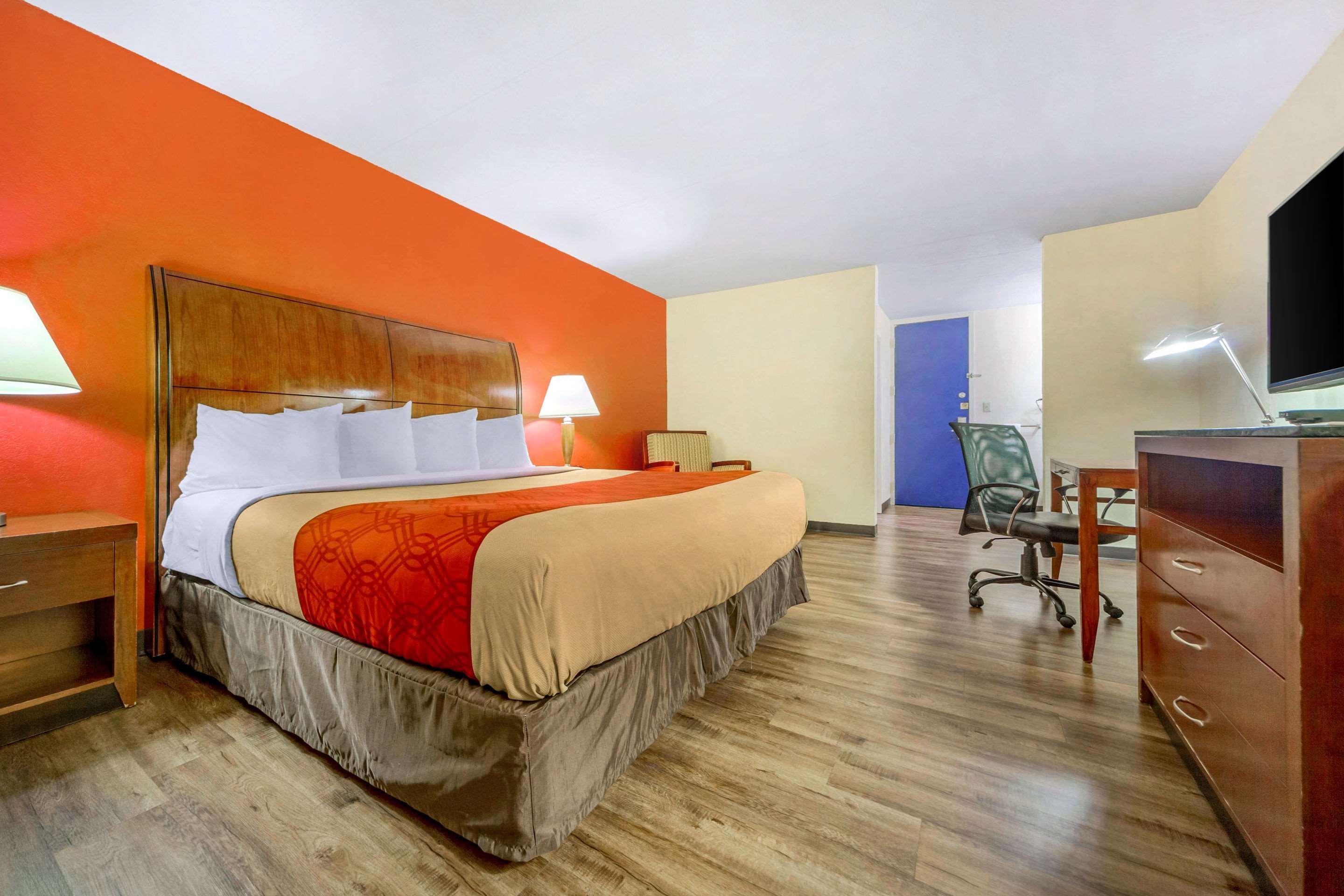 Econo Lodge Inn & Suites Brookings Eksteriør billede