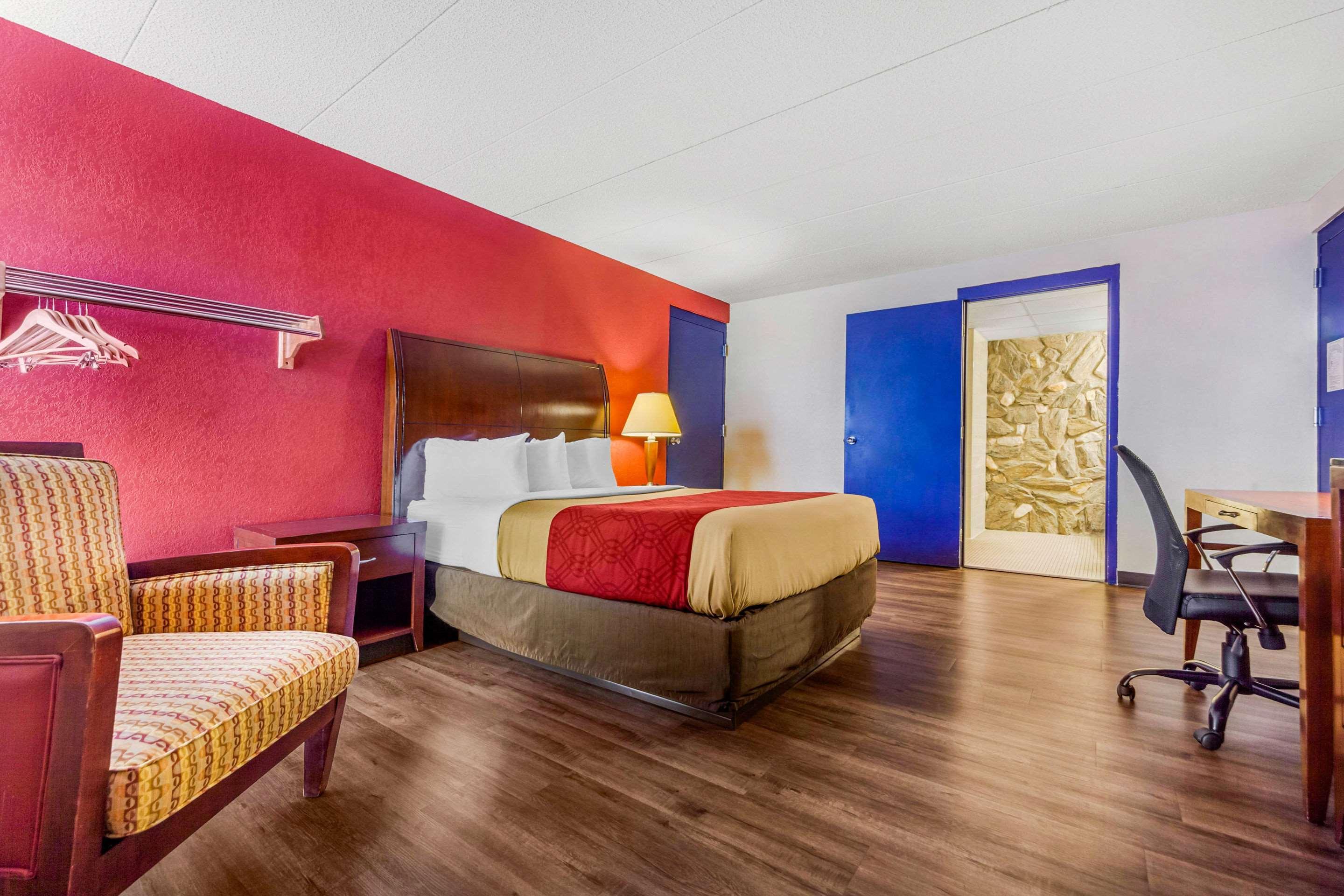 Econo Lodge Inn & Suites Brookings Eksteriør billede
