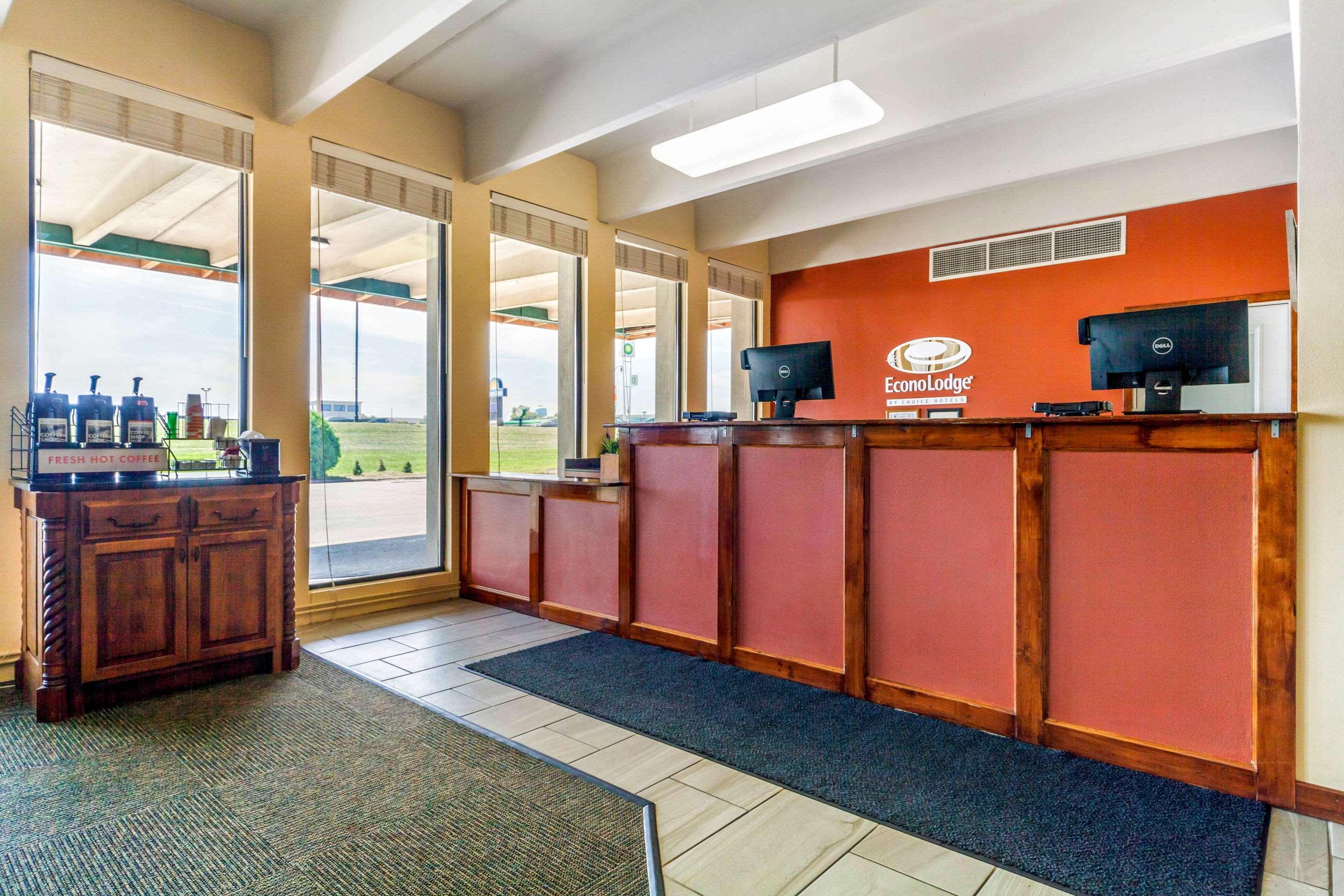 Econo Lodge Inn & Suites Brookings Eksteriør billede