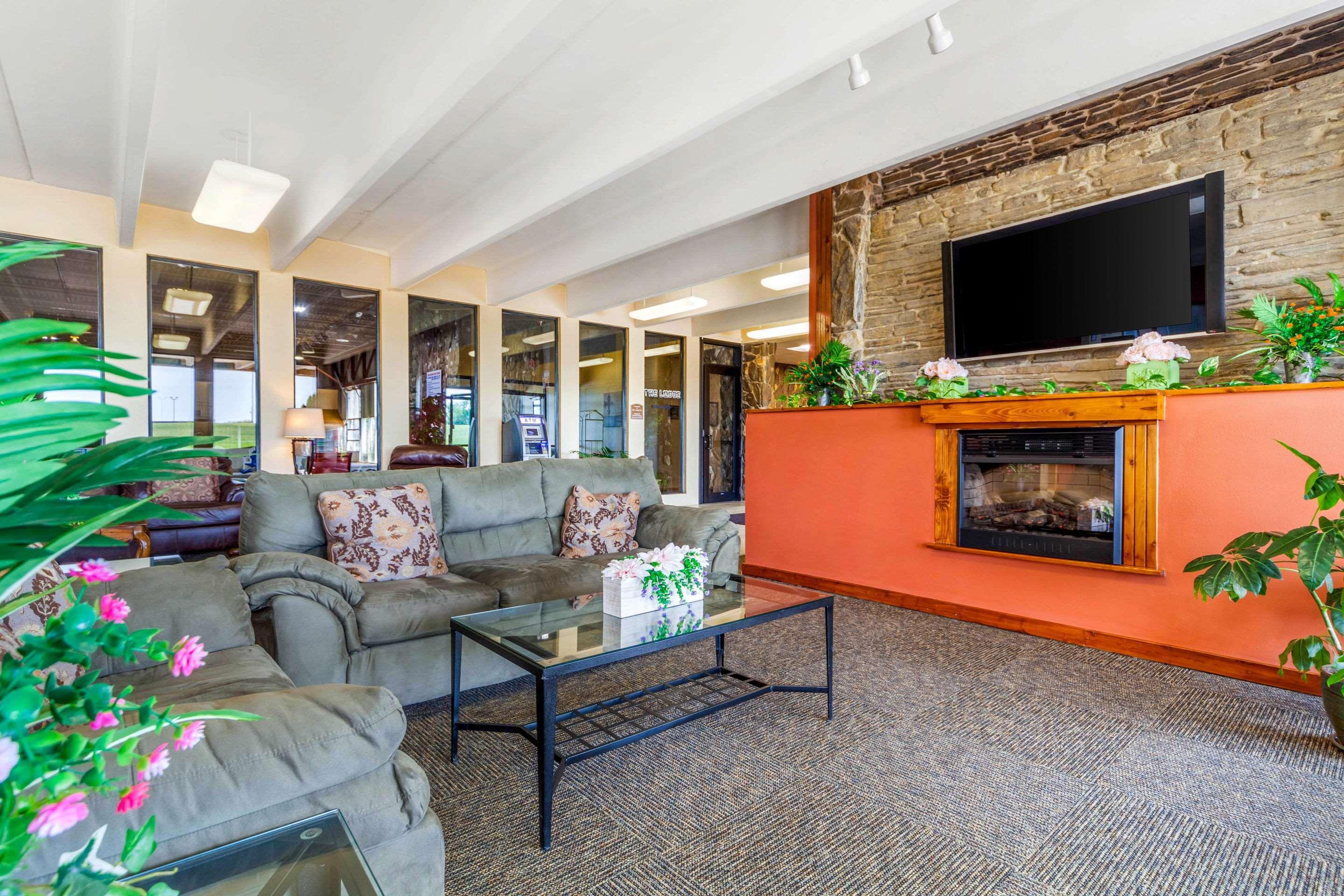 Econo Lodge Inn & Suites Brookings Eksteriør billede