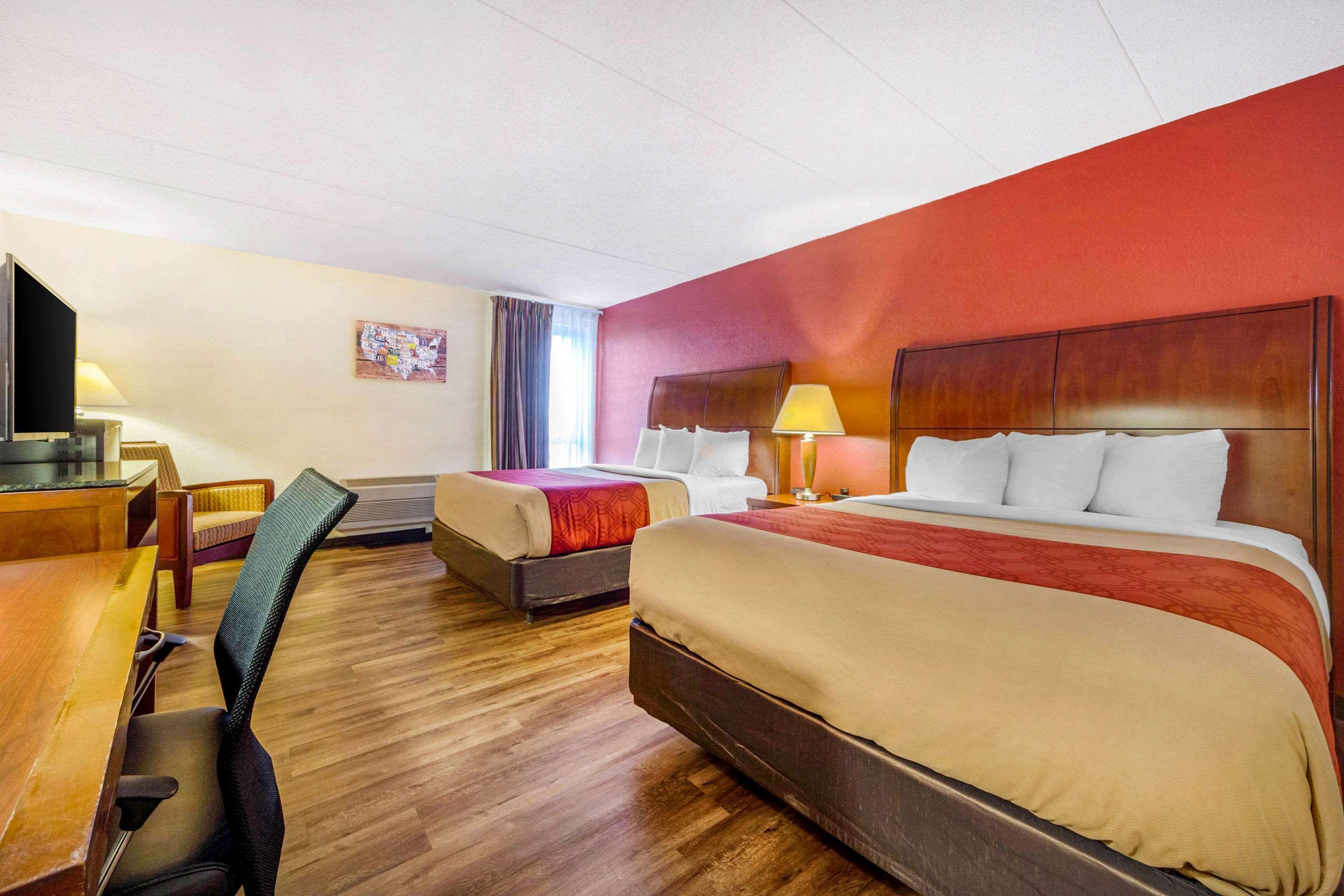 Econo Lodge Inn & Suites Brookings Eksteriør billede