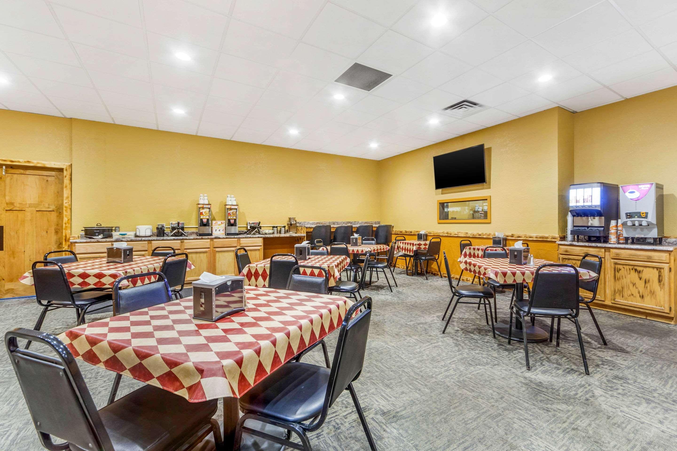 Econo Lodge Inn & Suites Brookings Eksteriør billede