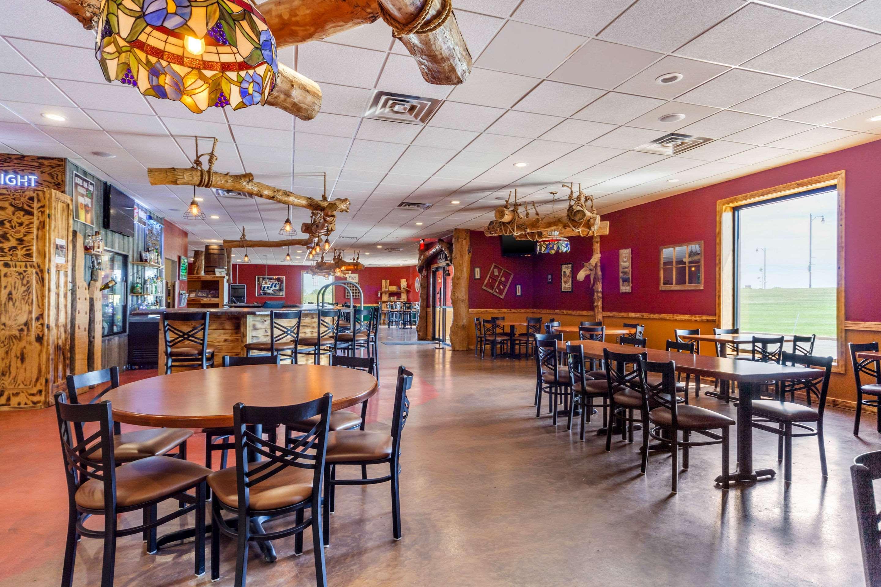 Econo Lodge Inn & Suites Brookings Eksteriør billede