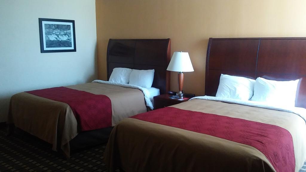 Econo Lodge Inn & Suites Brookings Eksteriør billede