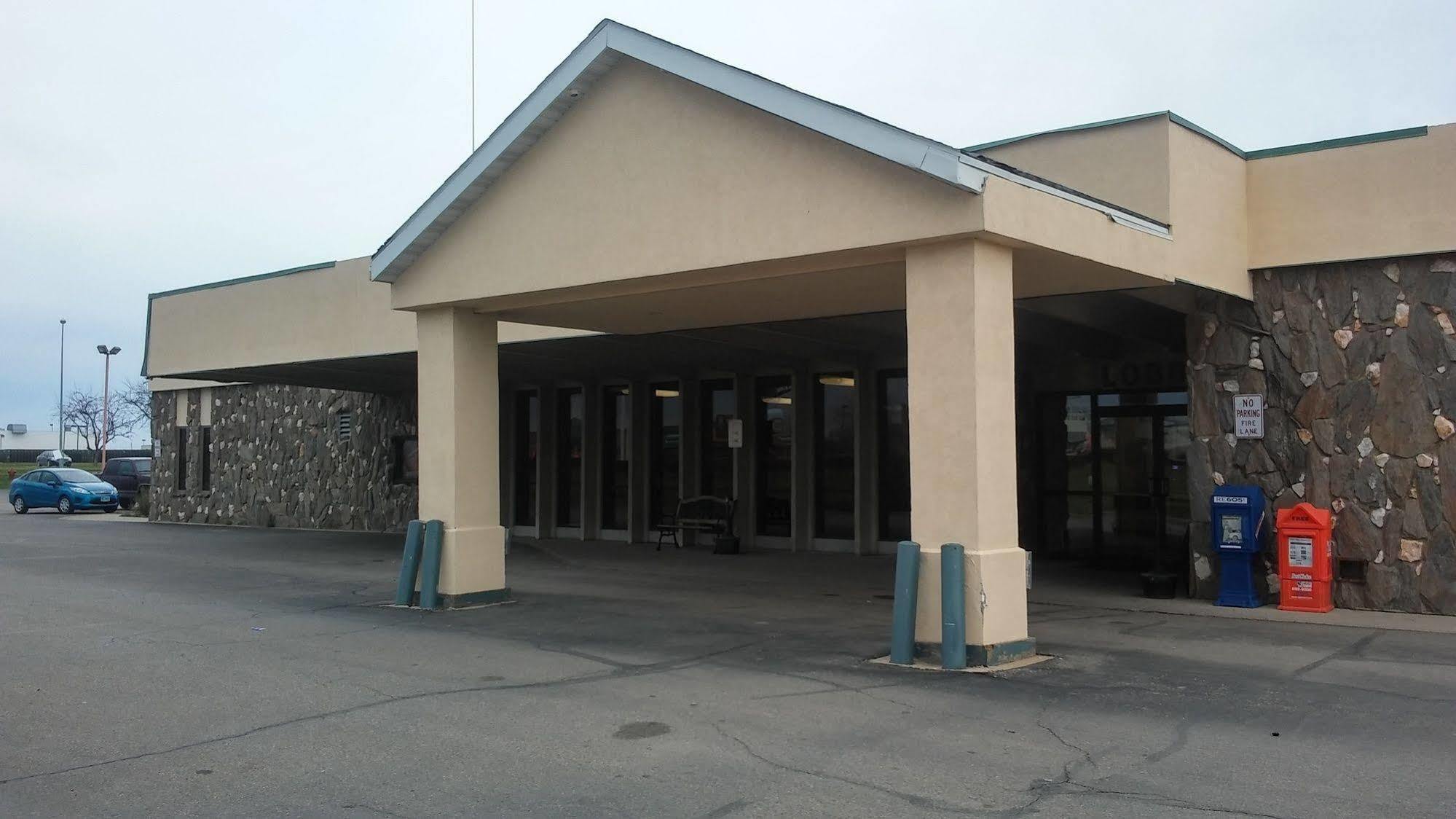 Econo Lodge Inn & Suites Brookings Eksteriør billede