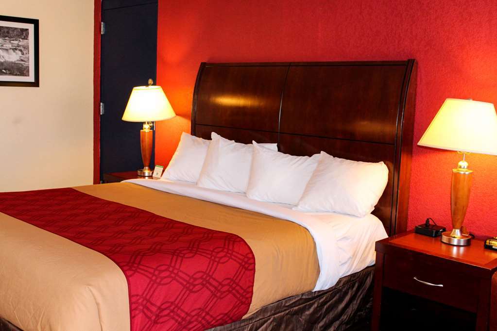 Econo Lodge Inn & Suites Brookings Værelse billede